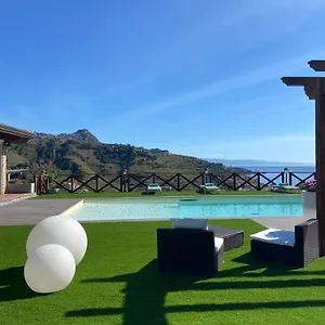 https://villa-panoramica-taormina.sicilyhotelsitaly.net