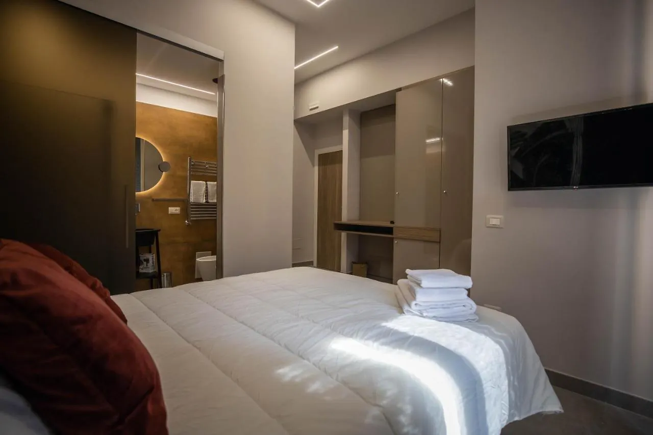 L'Elegant Boutique Rooms Neapol 0*,  Włochy